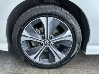 Used Nissan Leaf N-Connecta 110 kW (150 HP) 2018 White Hatchback