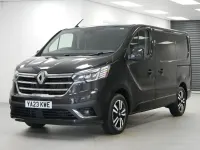 Używany Renault Trafic 150 KM (110 kW) 2023 Czarny