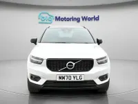 Begagnad Volvo XC40 R-Design Pro 197 HK (144 kW) 2021 Vit SUV