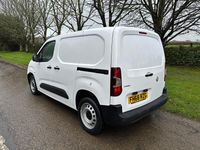 Used Vauxhall Combo 100 HP (73 kW) 2019 White Van