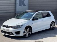 Begagnad VW Golf VII R 2016 Vit Halvkombi
