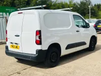 Used Vauxhall Combo Edition 75 HP (55 kW) 2021 White MPV