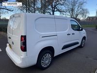Used Vauxhall Combo Sportive 100 HP (73 kW) 2020 White Van