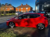 Begagnad Kia Ceed GT-Line 2016 Röd Halvkombi