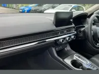 Käytetty Honda Civic Elegance 143 HP (105 kW) 2025 Musta Viistoperä