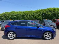Used Ford Focus ST-Line X 140 HP (102 kW) 2018 Deep impact blue Hatchback