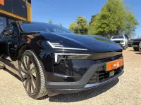 Begagnad Polestar 4 Plus 400 kW (544 HK) 2025 Svart SUV