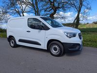 Used Vauxhall Combo 100 HP (73 kW) 2022 White MPV