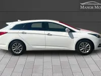 Used Hyundai i40 SE 115 HP (84 kW) 2015 White Estate