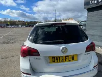 Gebraucht Vauxhall Astra SRi 165 PS (121 kW) 2013 Weiß Kombi