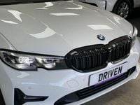 Used BMW 330 Sport Line 265 HP (194 kW) 2020 White Estate