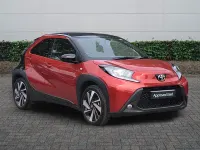 Used Toyota Aygo X 72 HP (52 kW) 2023 Red SUV