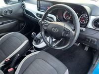 Used Hyundai i10 Premium 84 HP (61 kW) 2022 Turquoise Hatchback