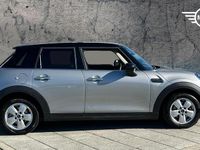 Begagnad Mini Cooper Classic 134 HK (98 kW) 2023 Silver Halvkombi