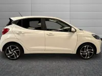 Used Hyundai i10 Premium 83 HP (61 kW) 2020 White Hatchback