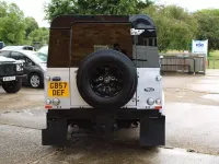 Used Land Rover Defender 122 HP (89 kW) 2007 Silver Estate