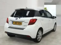 Used Toyota Yaris Sport 100 HP (73 kW) 2015 White Hatchback