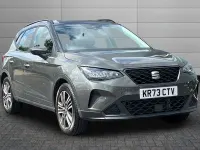 Used Seat Arona SE Technology 95 HP (69 kW) 2023 Mountain green with black roof SUV
