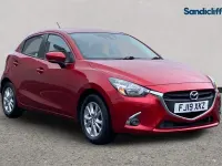 Usado Mazda 2 90 HP (66 kW) 2018 Vermelho Citadino
