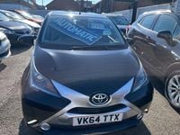 Begagnad Toyota Aygo X-clusiv 2014 Svart Halvkombi