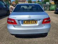 Używany Mercedes E350 231 KM (169 kW) 2009 Srebrny Sedan/Limuzyna