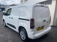 Used Vauxhall Combo Sportive 100 HP (73 kW) 2020 White MPV