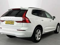 Used Volvo XC60 Momentum 247 HP (181 kW) 2022 White SUV