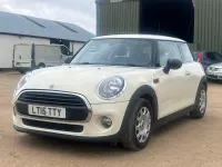 Begagnad Mini ONE Hatch 102 HK (75 kW) 2015 Vit Halvkombi