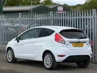 Usado Ford Fiesta Titanium 2013 Blanco Utilitario