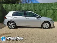 Usado VW Golf VIII Life 115 CV (84 kW) 2023 Plateado Utilitario