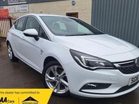 Used Vauxhall Astra SRi 150 HP (110 kW) 2016 White Hatchback