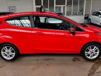 Used Ford Fiesta Zetec 82 HP (60 kW) 2014 Red Hatchback
