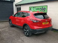 Używany Nissan Qashqai Tekna 2018 Czerwony SUV