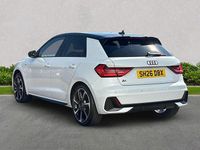 Usado Audi A1 Black Edition 95 HP (69 kW) 2022 Branco SUV