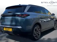 Usado Peugeot 5008 GT 134 HP (98 kW) 2025 Azul SUV