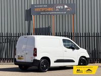 Used Vauxhall Combo Edition 130 HP (95 kW) 2019 White MPV