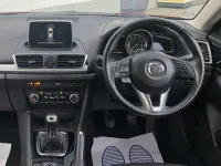 Used Mazda 3 Inclusive 165 HP (121 kW) 2015 Red Hatchback