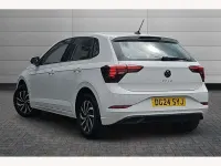 Used VW Polo Life 95 HP (69 kW) 2024 White Hatchback