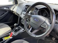 Usado Ford Focus Titanium 120 HP (88 kW) 2017 Azul Citadino