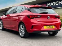 Usado Vauxhall Astra SRi 136 CV (100 kW) 2017 Rojo Utilitario