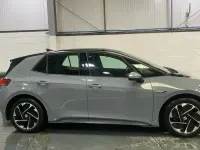 Usado VW ID.3 Pro Performance 150 kW (204 CV) 2021 Gris Utilitario