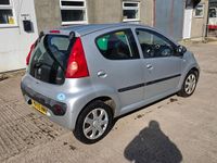 Used Peugeot 107 68 HP (50 kW) 2010 Silver Hatchback