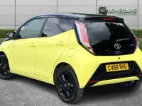 Used Toyota Aygo X-cite 68 HP (50 kW) 2016 Yellow Hatchback