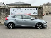 Usado Volvo V40 R-Design 122 CV (89 kW) 2018 Gris Utilitario