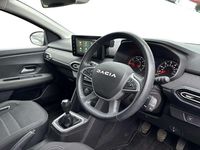 Gebraucht Dacia Sandero Expression 90 PS (66 kW) 2023 Schwarz Kleinwagen