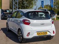 Used Hyundai i10 Advanced 2024 White Hatchback