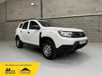 Used Dacia Duster Essentiel 90 HP (66 kW) 2022 White SUV