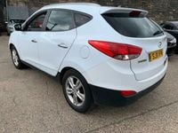 Used Hyundai ix35 Premium 115 HP (84 kW) 2011 White SUV