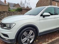 Käytetty VW Tiguan Match 150 HP (110 kW) 2019 Valkoinen Katumaasturi