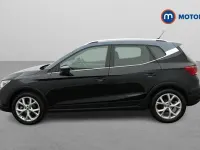 Begagnad Seat Arona FR 110 HK (80 kW) 2023 Svart SUV